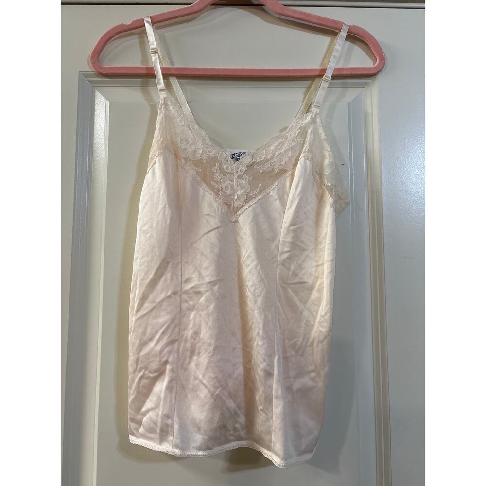 Body Chic Ivory Satin Lace Tank